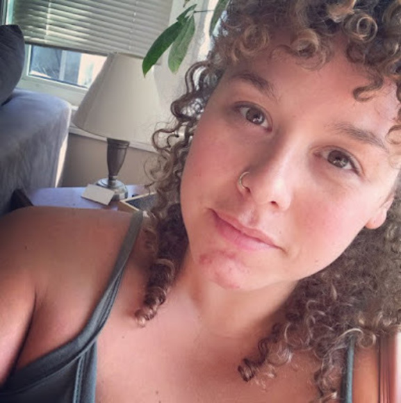 Meet your Posher, Vanessa - Picture 1 of 1